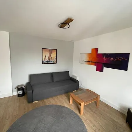 Apartment T2 Renove, Proche